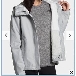 The NorthFace Venture Women’s Raincoat - Like New